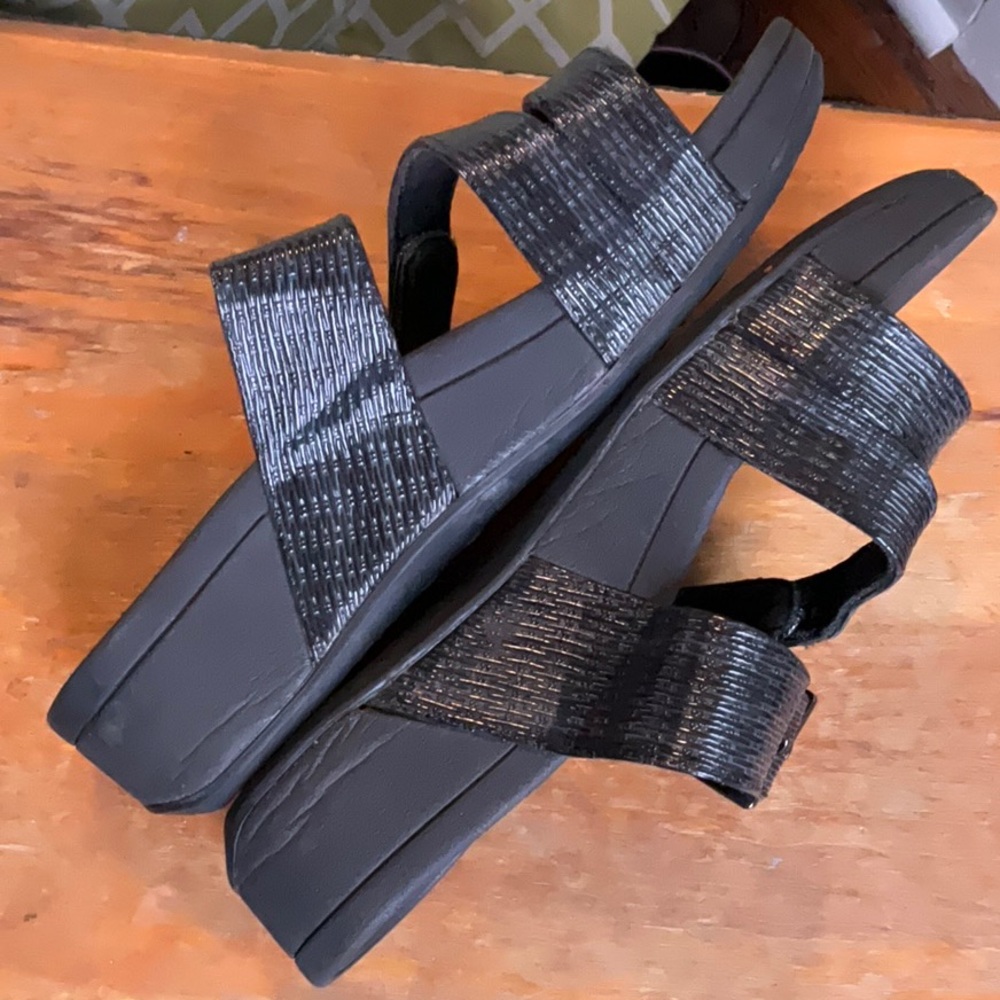 Vionic sandals - image 12